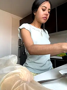 Victoria alson online show from October 2025 01:23:02 PM
