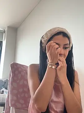 Victoria alson online show from March 2026 06:00:01 PM