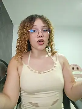 SirenRouge 69 online show from April 2026 08:57:02 PM