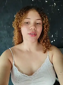 SirenRouge 69 online show from April 2026 09:01:02 PM