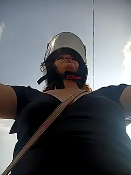 Snapshot of SirenRouge_69 chatting on November 2025 07:50:02 PM SirenRouge 69 online show from November 2025 07:50:02 PM