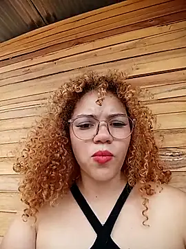 Snapshot of SirenRouge_69 chatting on October 2025 07:03:02 PM SirenRouge 69 online show from October 2025 07:03:02 PM