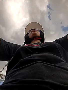 Snapshot of SirenRouge_69 chatting on October 2025 08:54:01 PM SirenRouge 69 online show from October 2025 08:54:01 PM