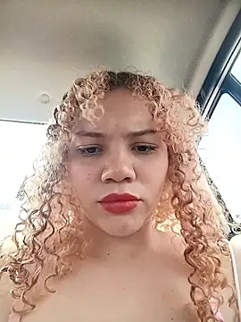 Snapshot of SirenRouge_69 chatting on September 2025 08:01:02 PM SirenRouge 69 online show from September 2025 08:01:02 PM