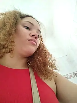 Snapshot of SirenRouge_69 chatting on November 2025 07:58:02 PM SirenRouge 69 online show from November 2025 07:58:02 PM