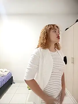 Snapshot of SirenRouge_69 chatting on September 2025 08:37:02 PM SirenRouge 69 online show from September 2025 08:37:02 PM