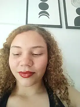 Snapshot of SirenRouge_69 chatting on November 2025 07:25:02 PM SirenRouge 69 online show from November 2025 07:25:02 PM