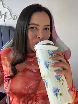 amaia monet online show from April 2026 07:07:02 PM