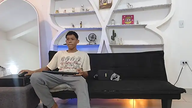 BEAUTY BOYS1 online show from November 2025 07:14:02 AM