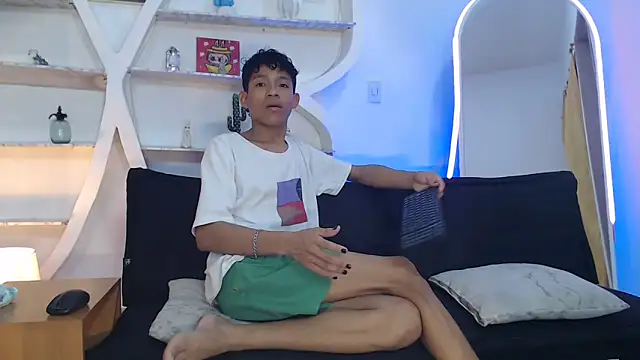 BEAUTY BOYS1 online show from October 2025 11:49:01 PM