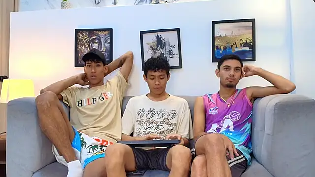 BEAUTY BOYS1 online show from April 2026 01:40:01 PM