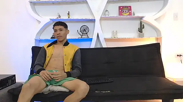 BEAUTY BOYS1 online show from November 2025 07:30:01 AM