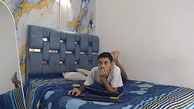 BEAUTY BOYS1 online show from March 2026 01:35:02 PM