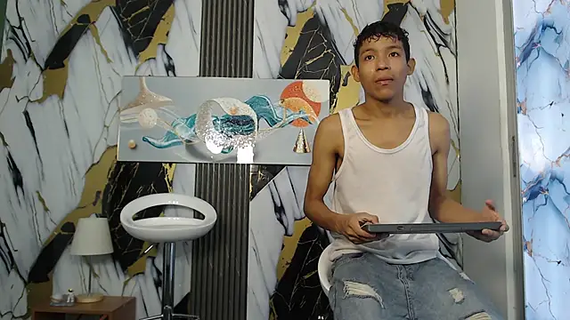 BEAUTY BOYS1 online show from February 2026 07:15:01 PM