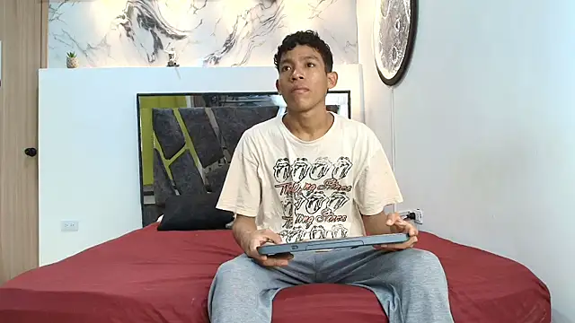 BEAUTY BOYS1 online show from November 2025 07:24:02 AM