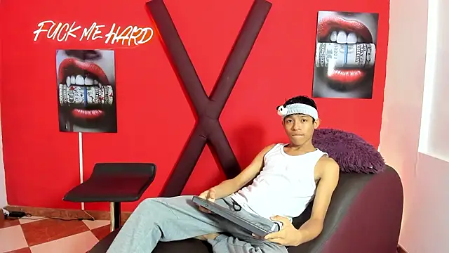 BEAUTY BOYS1 online show from March 2026 07:18:01 PM