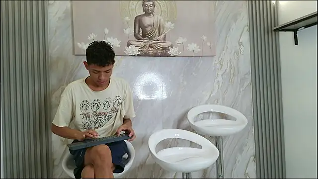 BEAUTY BOYS1 online show from February 2026 07:39:01 AM