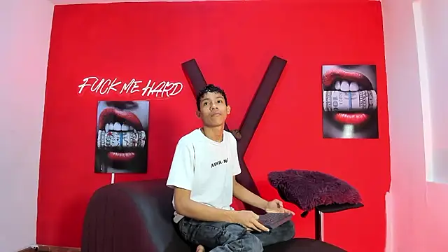 BEAUTY BOYS1 online show from February 2026 07:26:01 PM