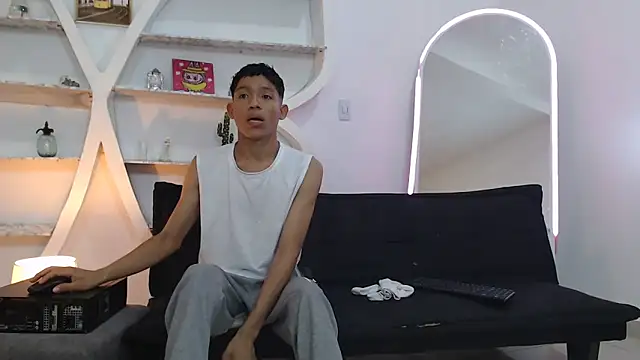 BEAUTY BOYS1 online show from November 2025 07:13:01 AM