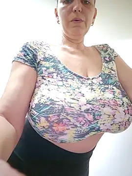 KamillaSpencer online show from May 2026 12:13:02 PM
