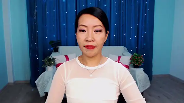 LiaPak online show from October 2025 01:05:02 AM