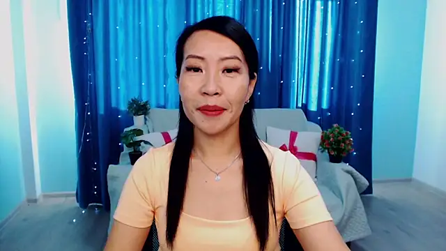 LiaPak online show from September 2025 01:00:01 AM
