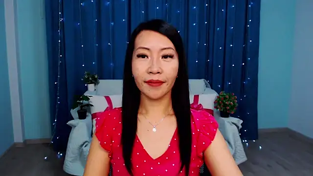 LiaPak online show from October 2025 01:07:02 AM
