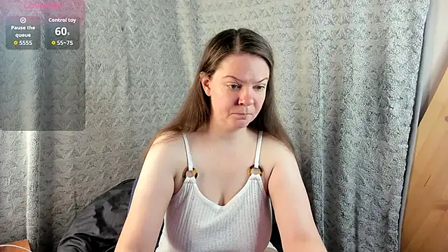 Snapshot of MiaLores chatting on November 2025 08:06:01 AM MiaLores online show from November 2025 08:06:01 AM