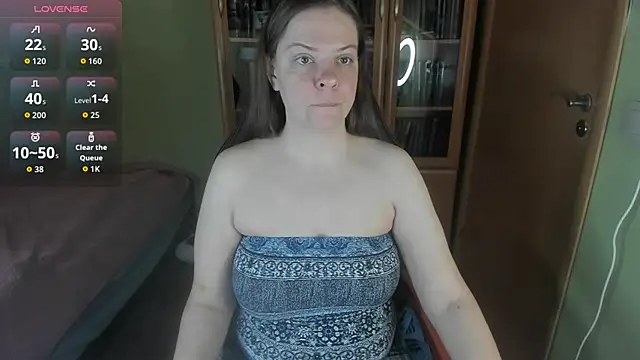 MiaLores online show from May 2026 09:35:01 AM