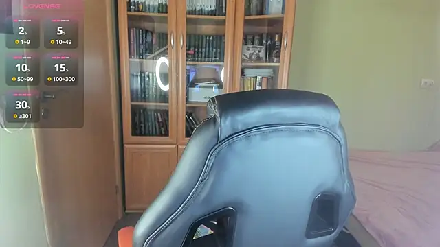 MiaLores online show from April 2026 10:07:02 AM