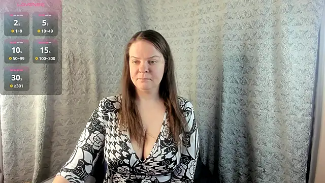 Snapshot of MiaLores chatting on February 2026 09:06:01 AM MiaLores online show from February 2026 09:06:01 AM