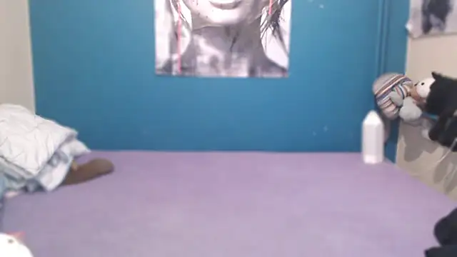 NADINNNE online show from February 2026 08:25:01 AM