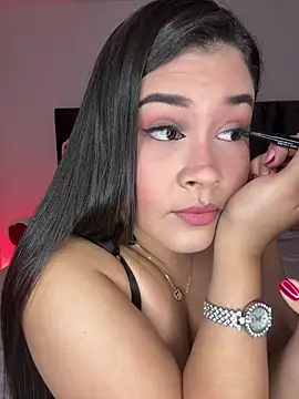 Snapshot of Bella-kim- chatting on February 2026 04:53:02 AM Bella-kim- online show from February 2026 04:53:02 AM