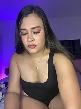 Snapshot of Bella-kim- chatting on February 2026 04:45:02 AM Bella-kim- online show from February 2026 04:45:02 AM