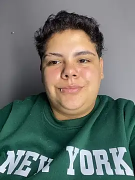 Snapshot of Hailey_Curvy chatting on August 2026 11:24:01 PM Hailey Curvy online show from August 2026 11:24:01 PM