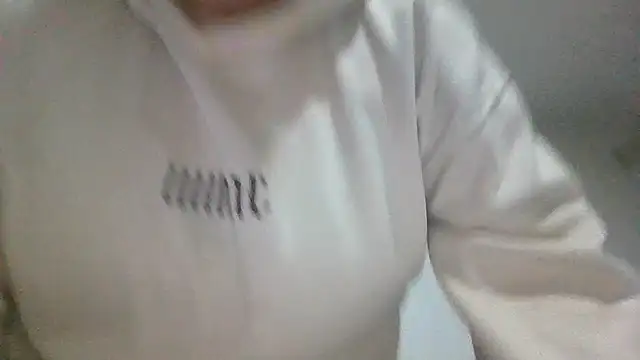 Snapshot of Hailey_Curvy chatting on October 2025 04:47:02 AM Hailey Curvy online show from October 2025 04:47:02 AM