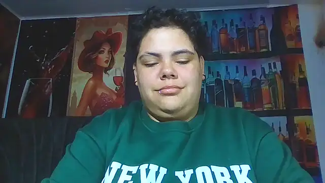 Snapshot of Hailey_Curvy chatting on June 2026 08:21:01 AM Hailey Curvy online show from June 2026 08:21:01 AM
