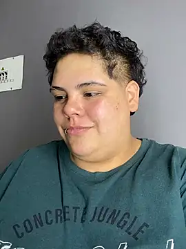 Snapshot of Hailey_Curvy chatting on July 2026 09:36:01 PM Hailey Curvy online show from July 2026 09:36:01 PM