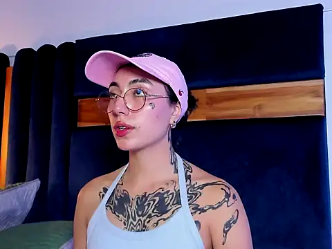 cami zapata online show from October 2025 09:50:01 PM