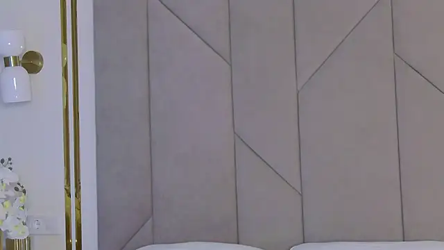 Touch me online show from October 2025 04:31:02 PM