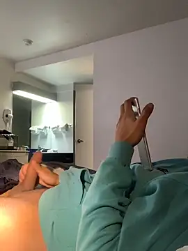 DanBfl online show from November 2025 04:24:01 PM