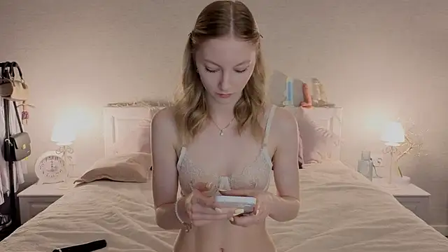 BrightAnnie online show from March 2026 01:56:01 PM