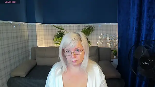 Hella Fabel online show from January 2026 01:09:01 AM