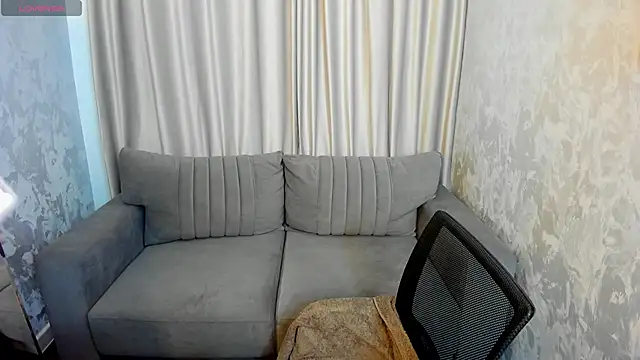 Hella Fabel online show from September 2025 01:00:02 AM