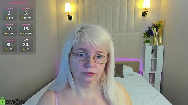 Snapshot of Hella_Fabel chatting on June 2026 01:55:02 AM Hella Fabel online show from June 2026 01:55:02 AM