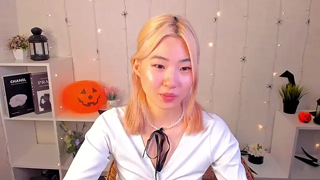 Aisi 18 online show from October 2025 06:01:01 AM