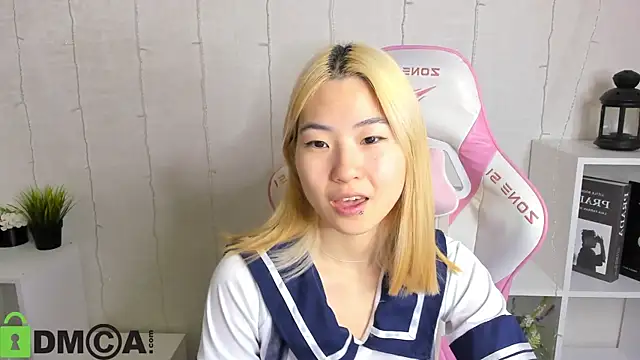 Aisi 18 online show from November 2025 12:25:01 AM