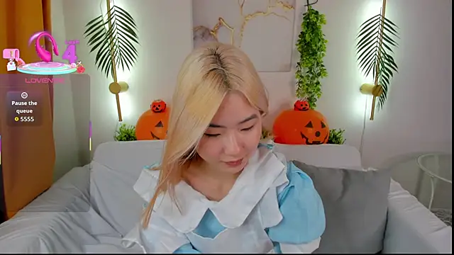 Aisi 18 online show from October 2025 05:08:01 AM