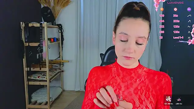 laracroftmansion online show from May 2026 03:15:01 PM
