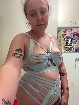 Snapshot of spankmykittyhehe chatting on September 2025 12:44:02 PM spankmykittyhehe online show from September 2025 12:44:02 PM